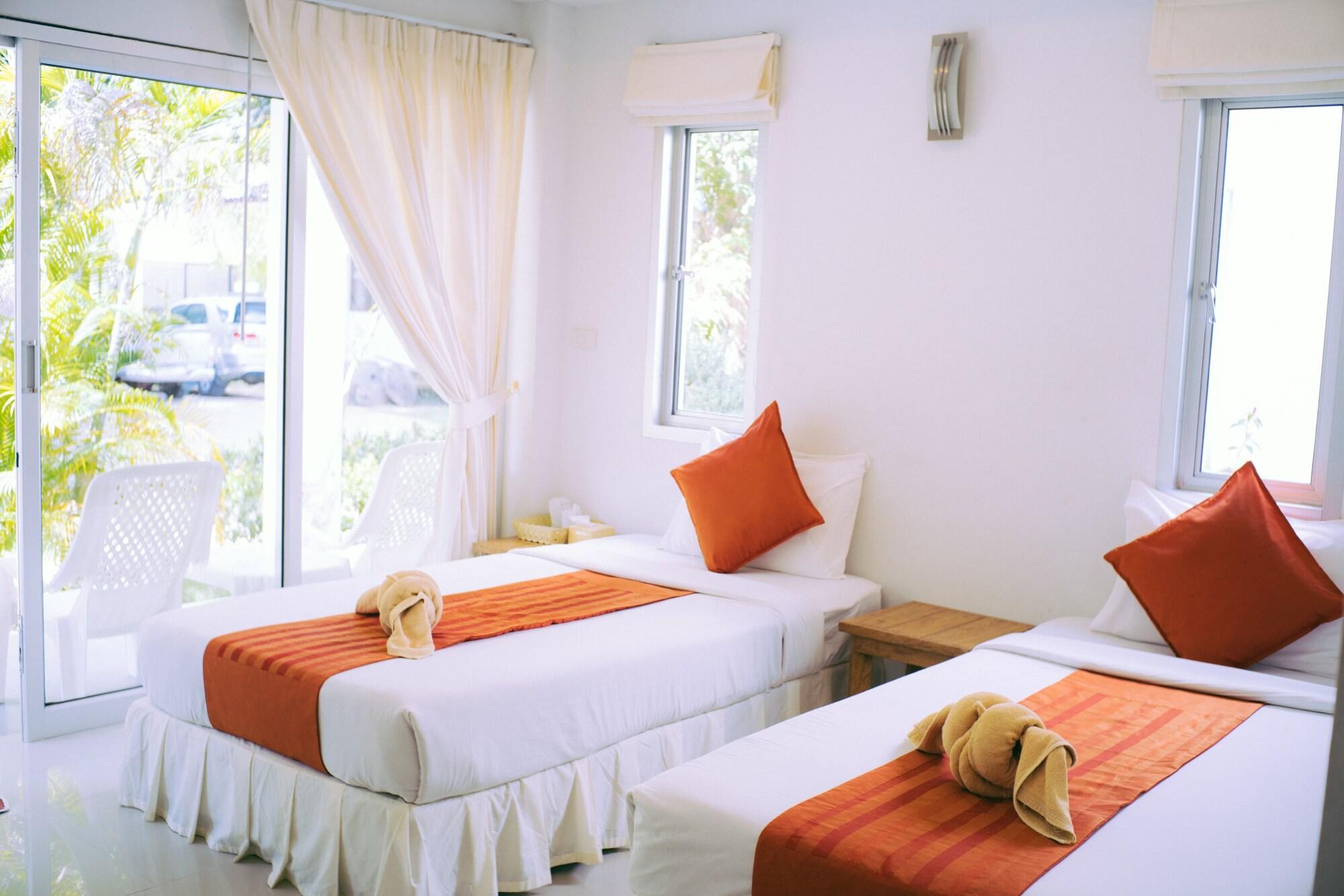 Amity Beach Resort Maret Exterior photo
