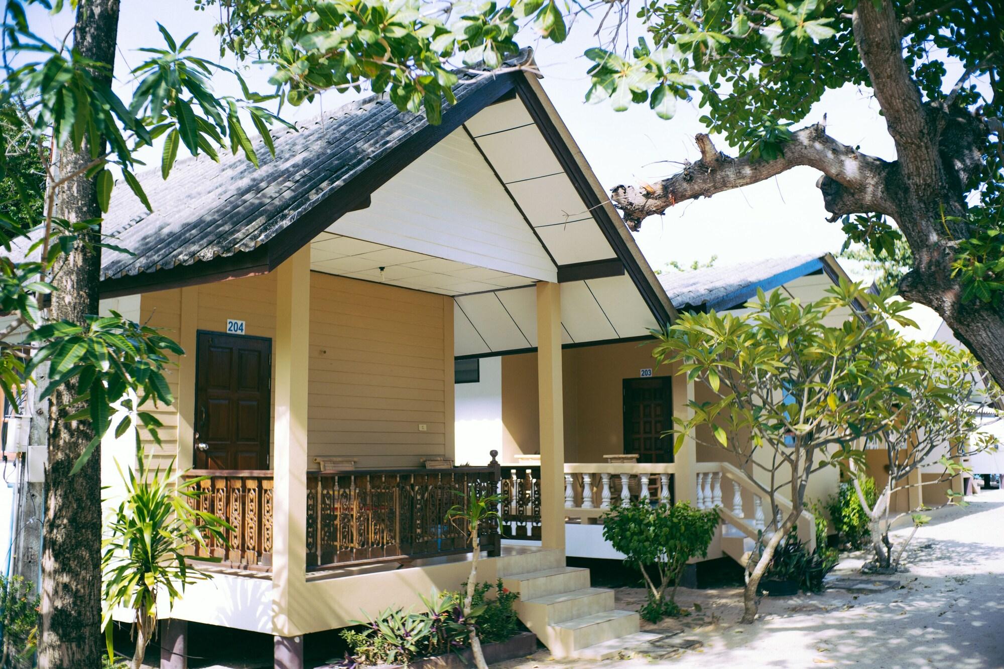 Amity Beach Resort Maret Exterior photo