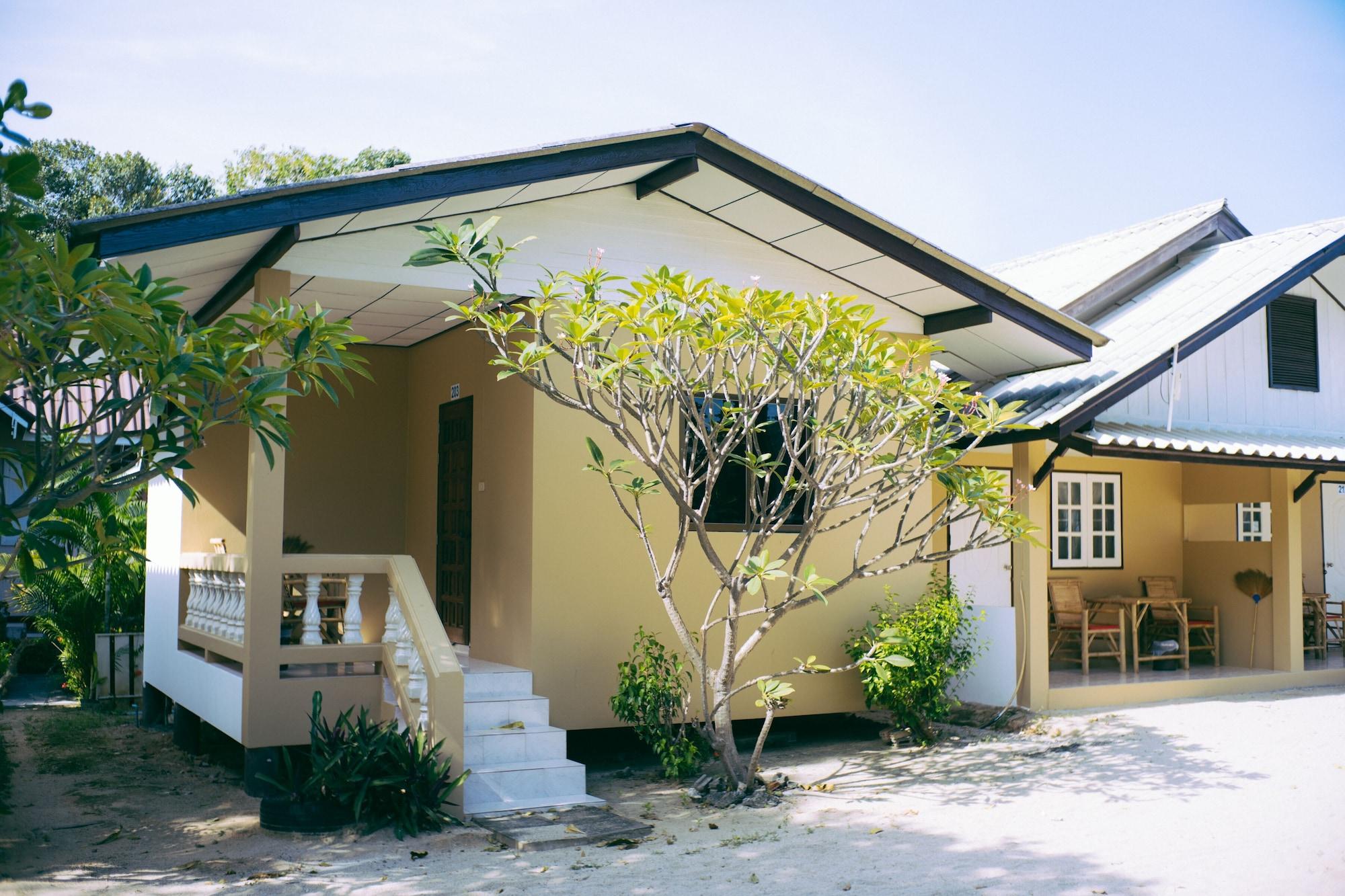 Amity Beach Resort Maret Exterior photo