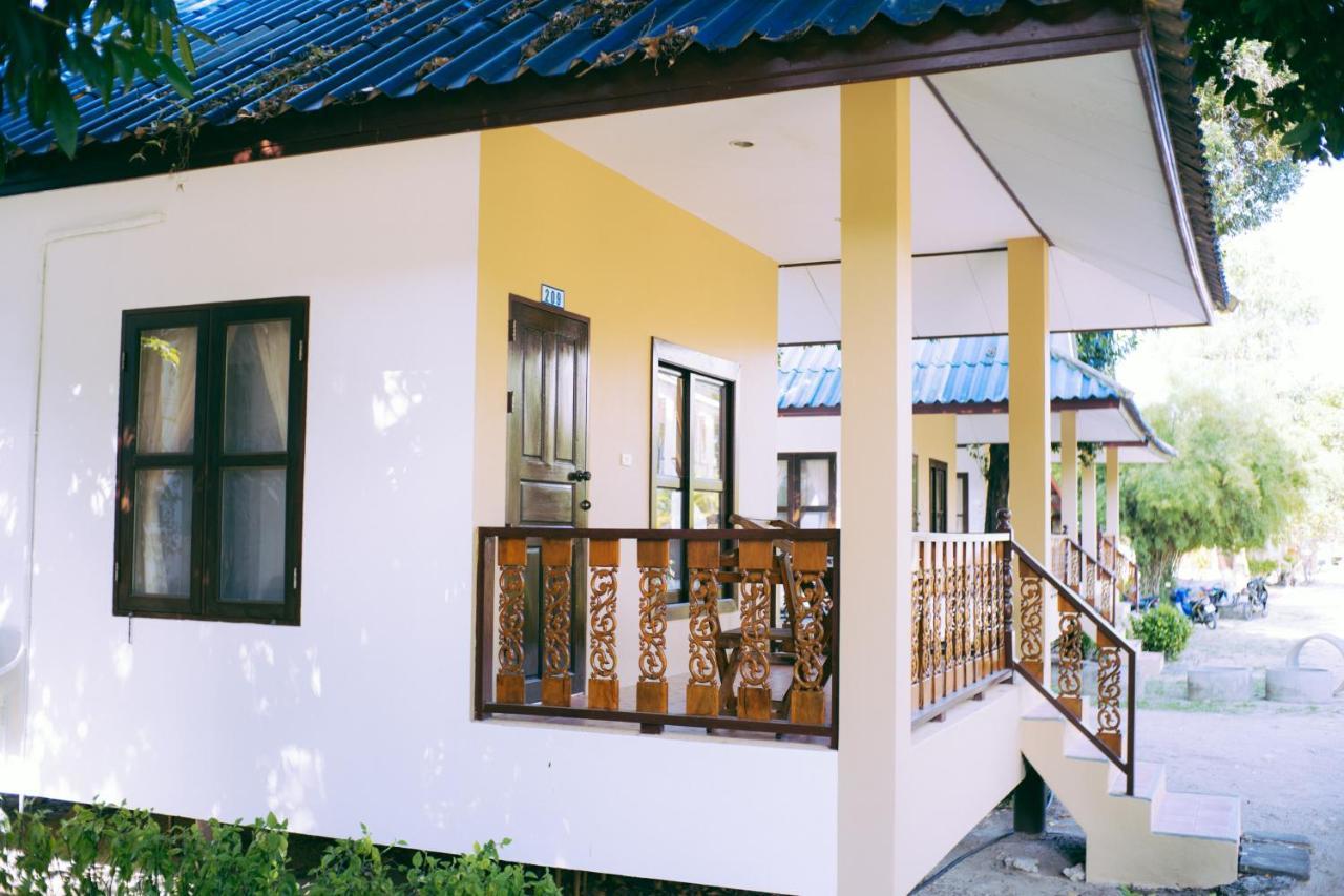 Amity Beach Resort Maret Exterior photo