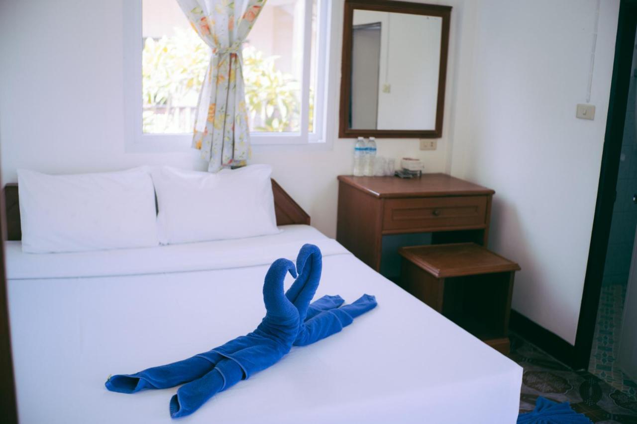 Amity Beach Resort Maret Exterior photo