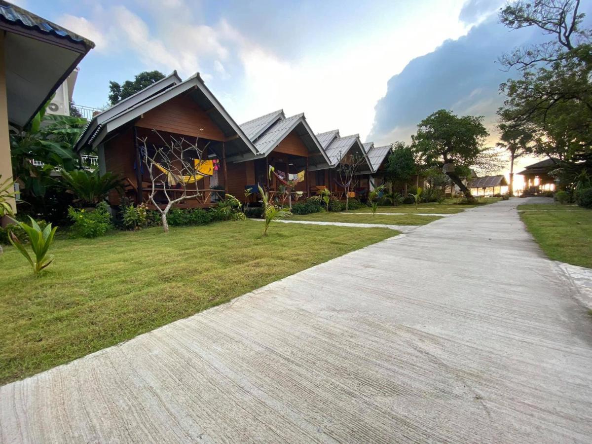 Amity Beach Resort Maret Exterior photo